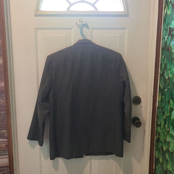 Ladies Censoring Large lightweight, unlined, Grey Suit Jacket - Picture 2 of 11